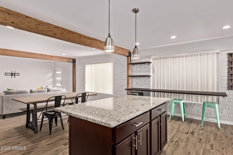 15 Altadena