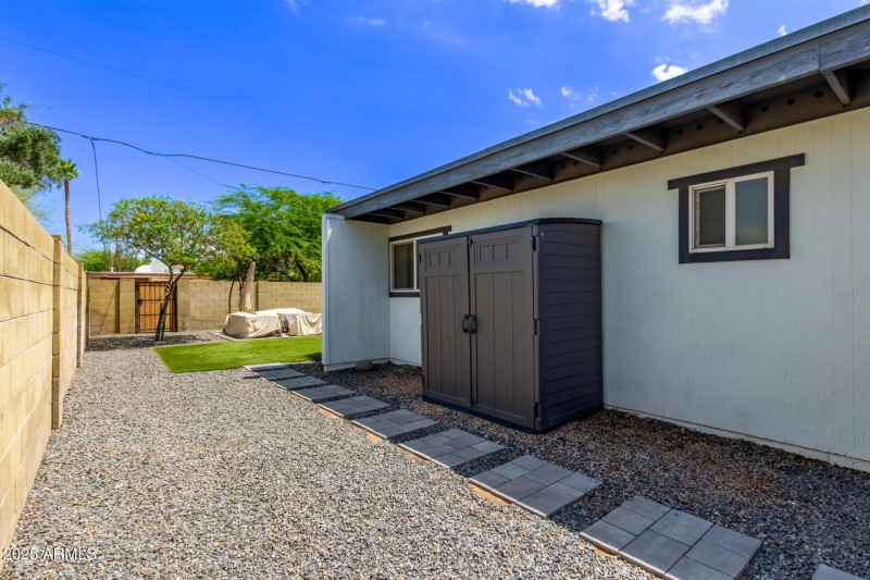 36 Altadena
