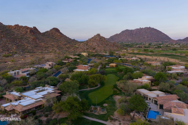 76-web-or-mls-10040-e-happy-valley-rd