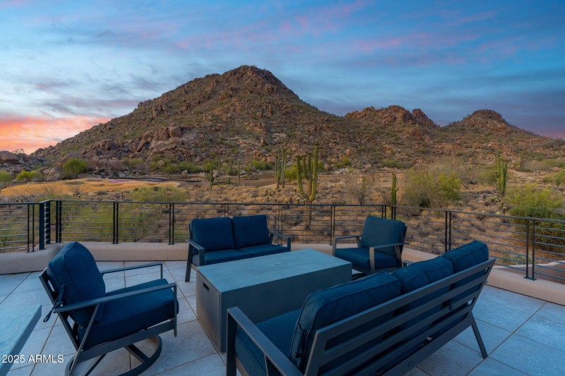 69-web-or-mls-10040-e-happy-valley-rd