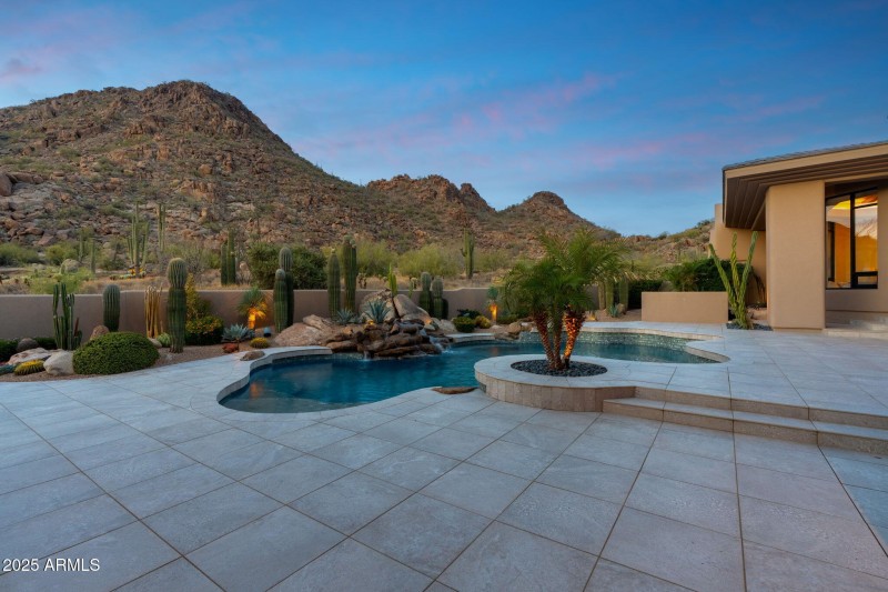 67-web-or-mls-10040-e-happy-valley-rd