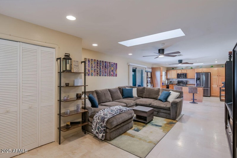 LivingRoom-3