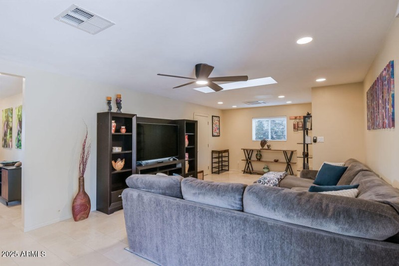 LivingRoom-2
