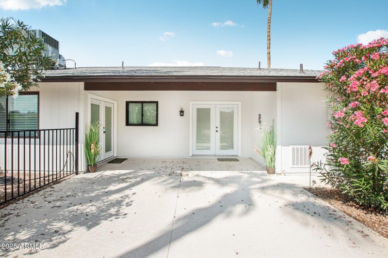 7-web-or-mls-W Paintbrush Dr-0506-007