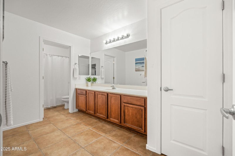6f guest bathroom 2