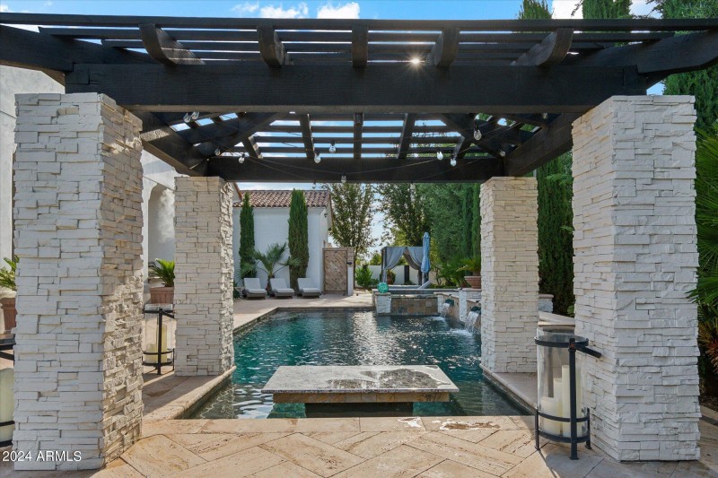 Pool with seating