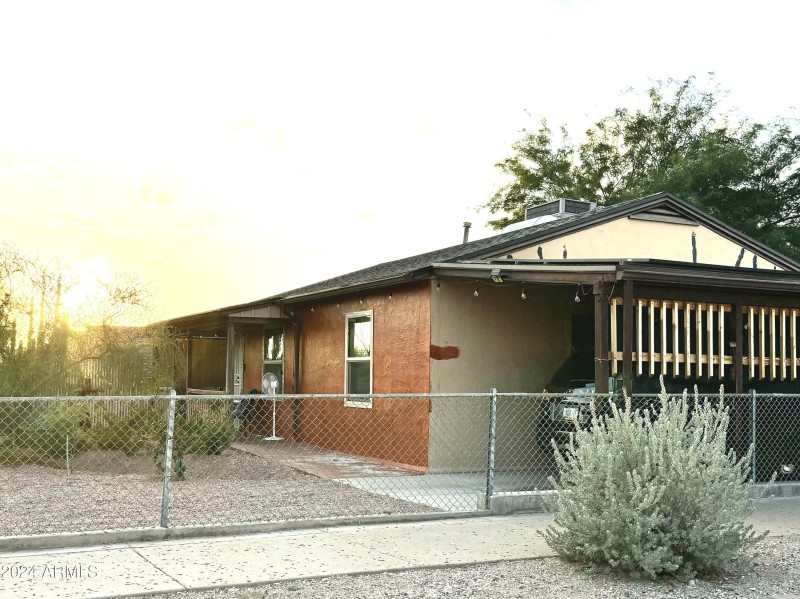 241 W 3rd Front 3