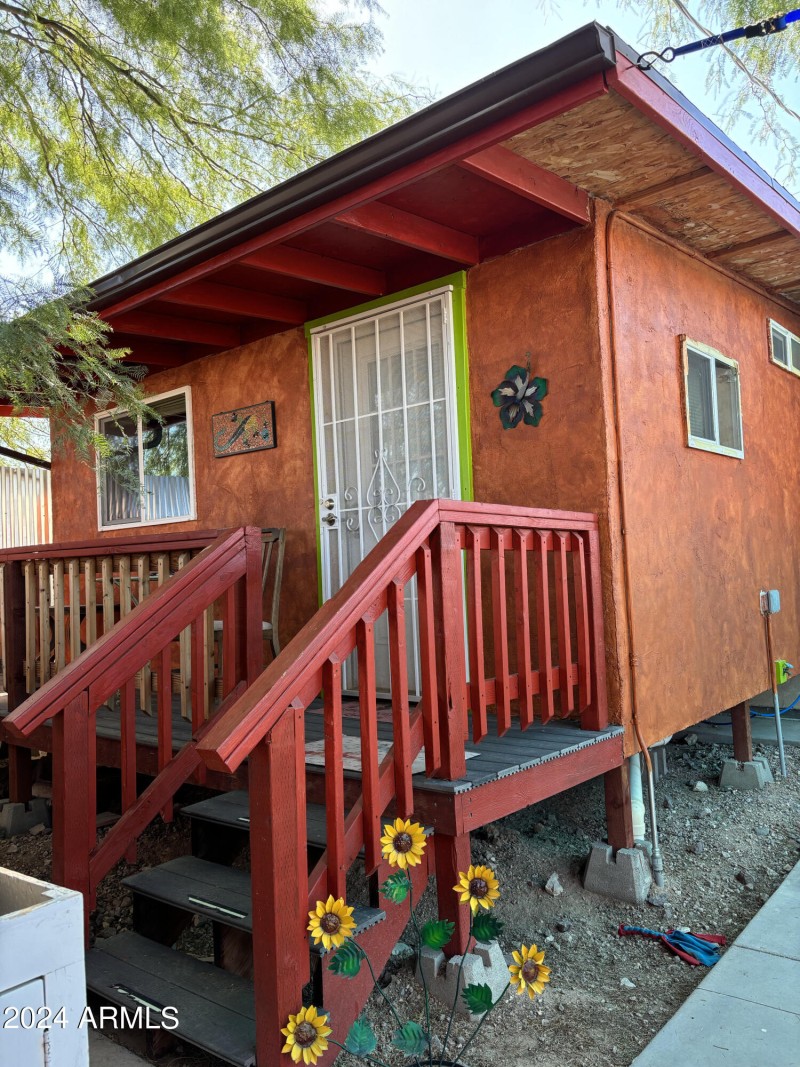 241 W 3rd Casita 2