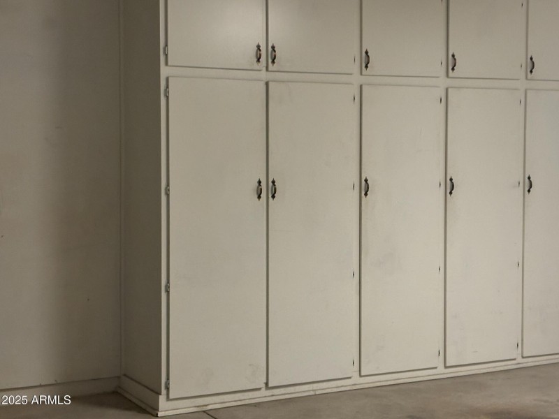 garage cabinets