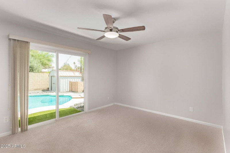 17 Altadena