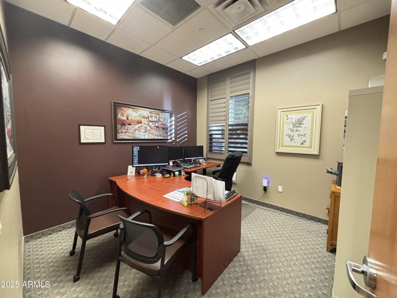 3048 Baseline Office