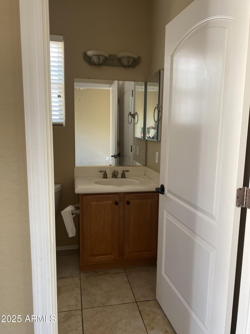 Guest BA - 23317 N. Arrellaga Dr.