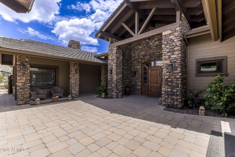 11-Courtyard 4