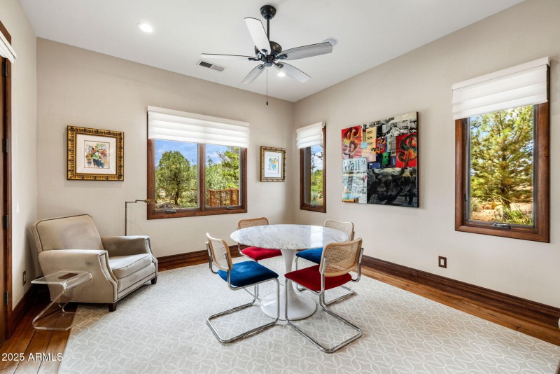 37-Dining Room (1)