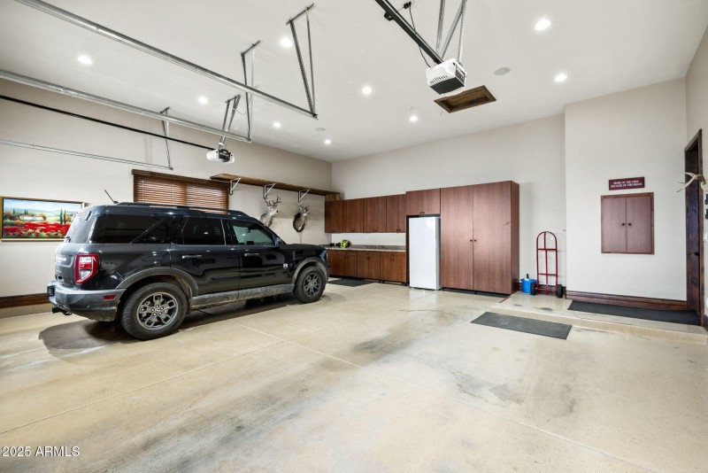 79-Garage Interior