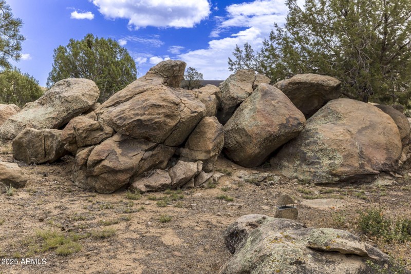 90-Boulders