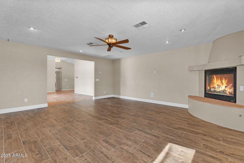 11-web-or-mls-1307 E Galvin-12