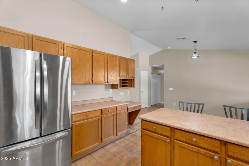 19-web-or-mls-1307 E Galvin-18