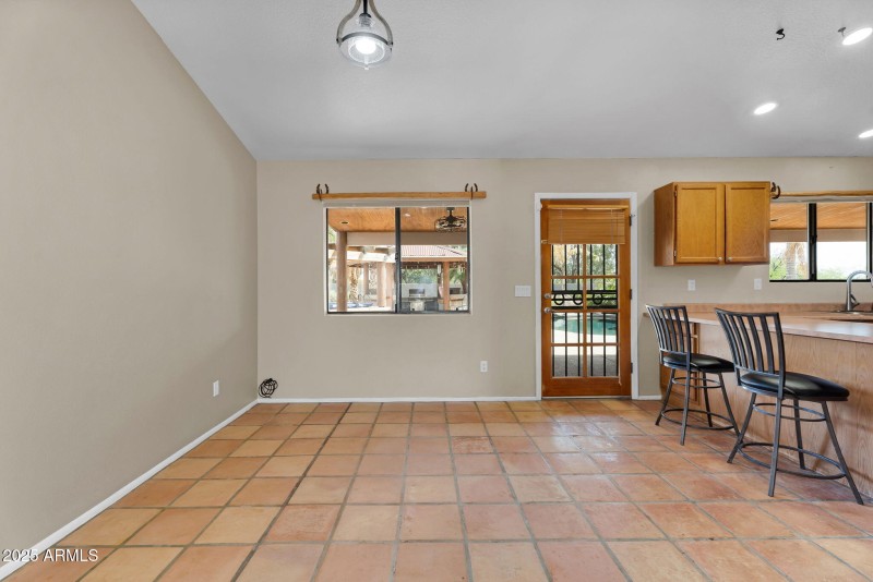 23-web-or-mls-1307 E Galvin-13