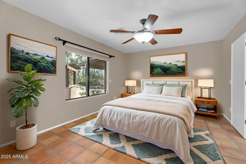 27-web-or-mls-1307 E Galvin-23 virtually