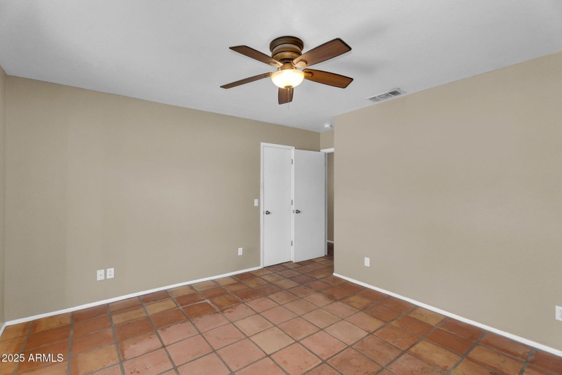 32-web-or-mls-1307 E Galvin-29