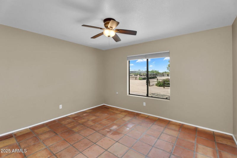 33-web-or-mls-1307 E Galvin-28