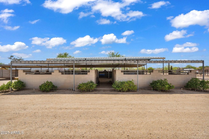 44-web-or-mls-1307 E Galvin-42