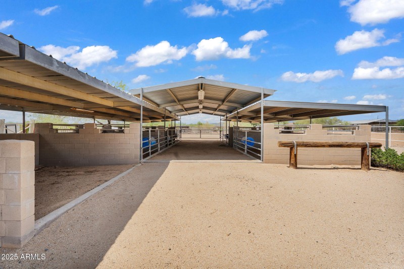 48-web-or-mls-1307 E Galvin-45