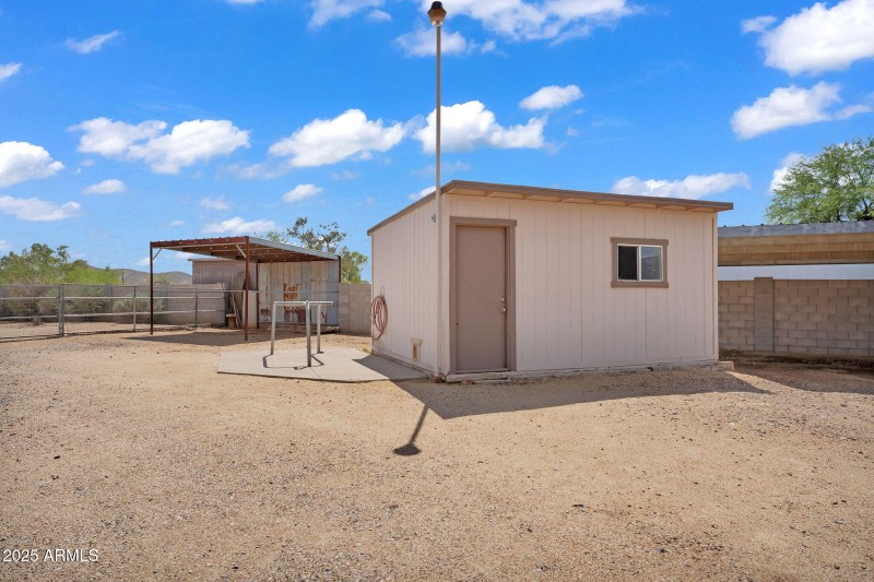 52-web-or-mls-1307 E Galvin-50