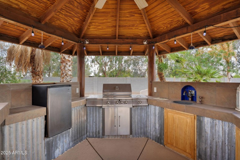 57-web-or-mls-1307 E Galvin-40