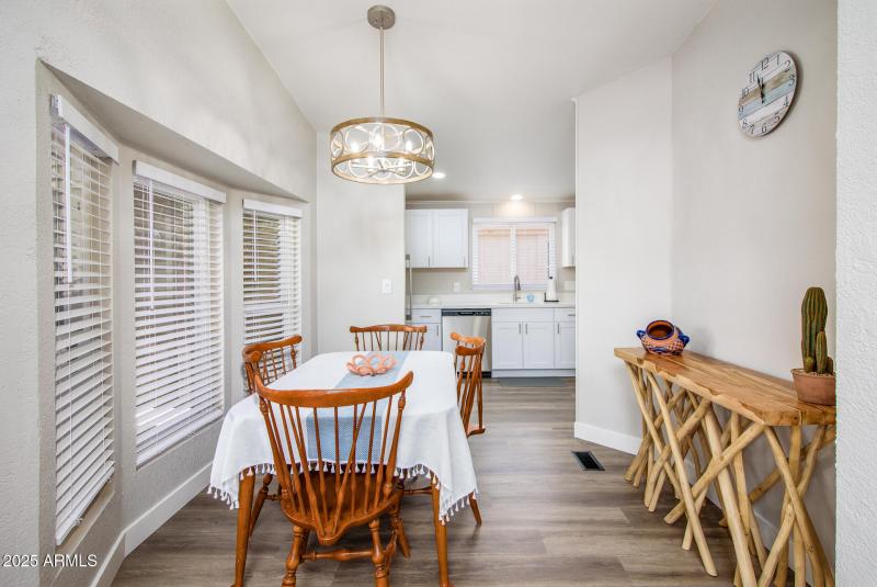 1672 E Augusta Ave-7211-Edit