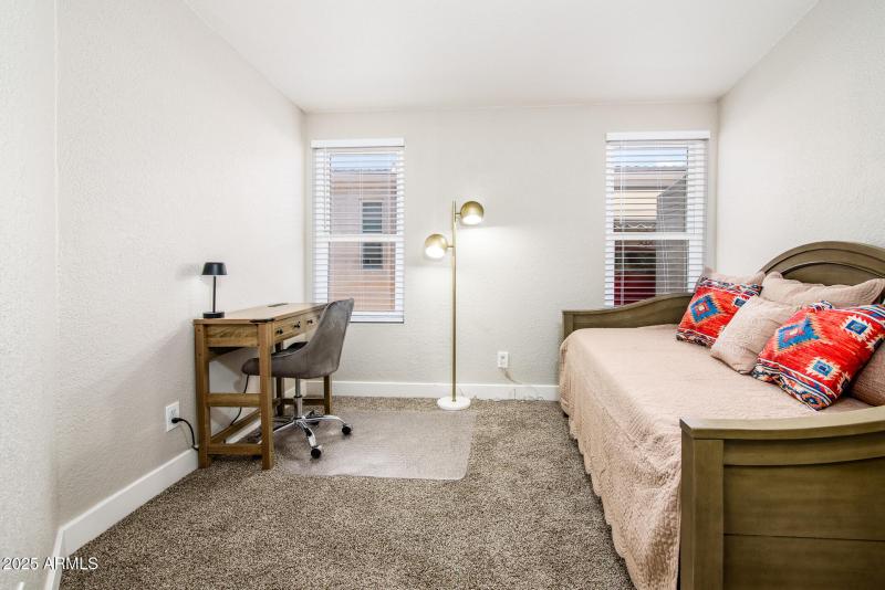 1672 E Augusta Ave-7258-Edit