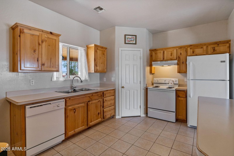 2740WalnutDr-Taylor-AZ-9