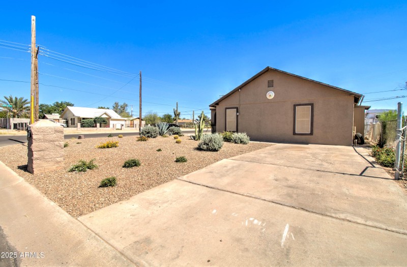 145 E Ash Ave-2