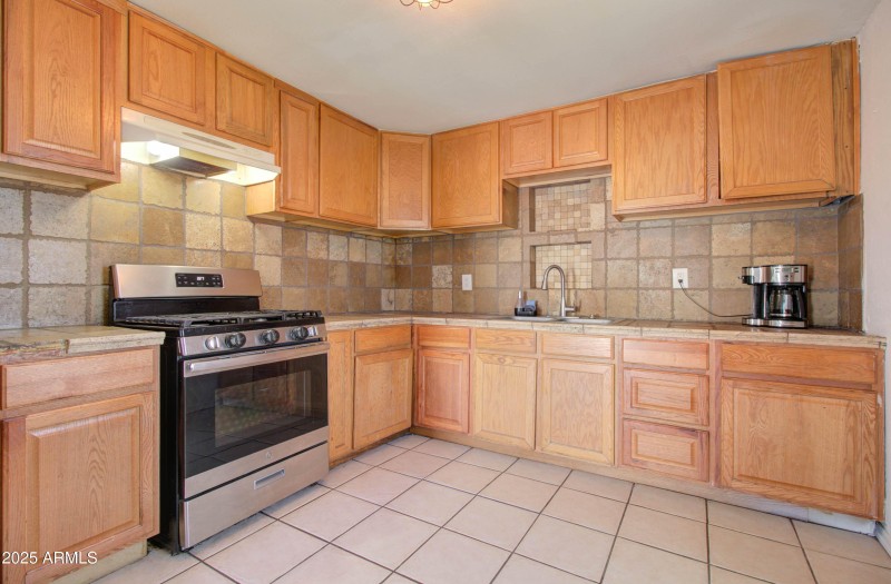 145 E Ash Ave-13