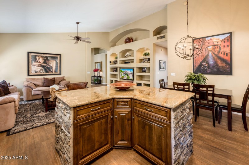 30844 N 41st Pl - MLS-21