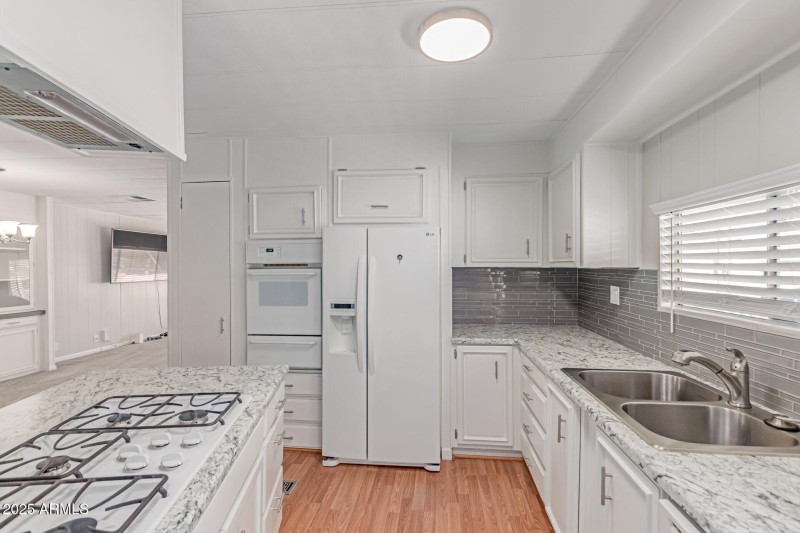TZ 269 KITCHEN