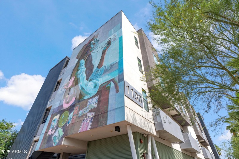 03-Front of Complex
