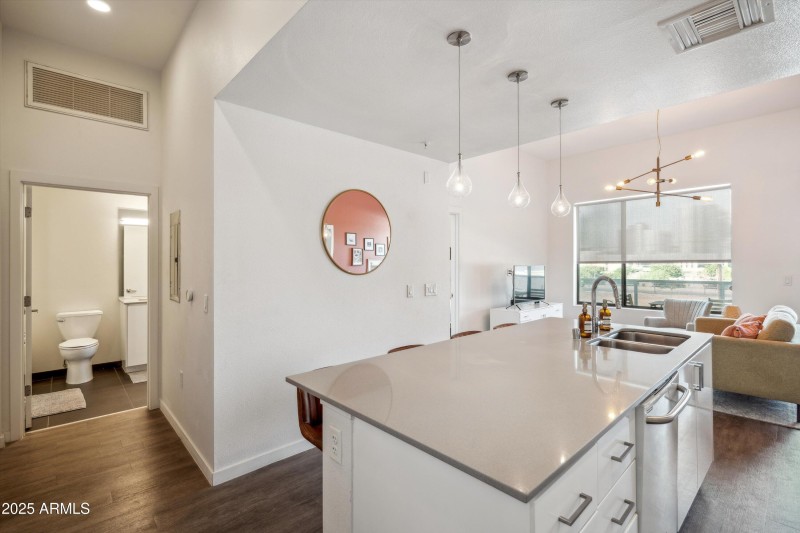 09-Kitchen