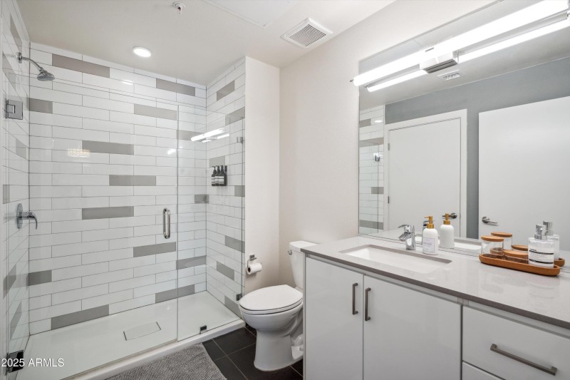 17-Bathroom