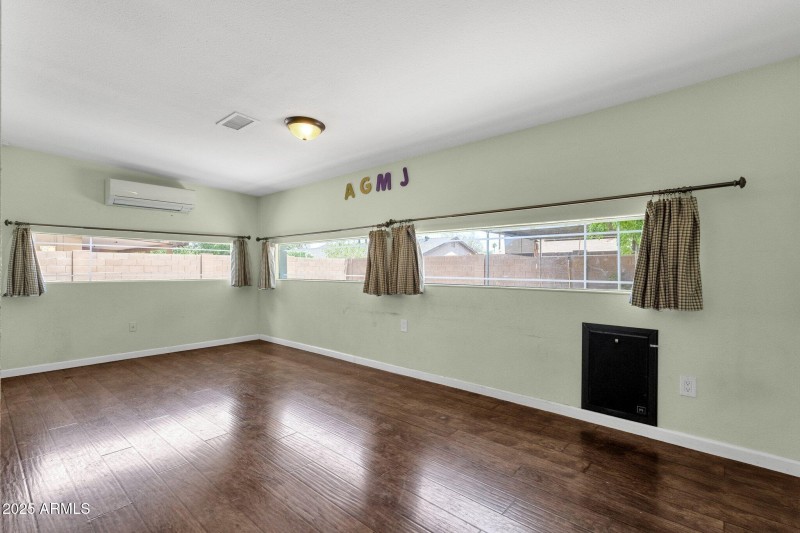 Arizona room with Split AC