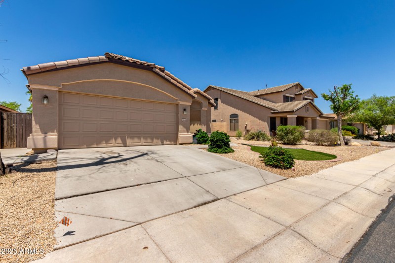 05 - Desert Fairways