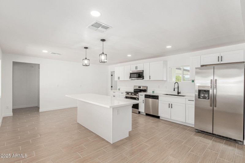 14 - 53rd 4613