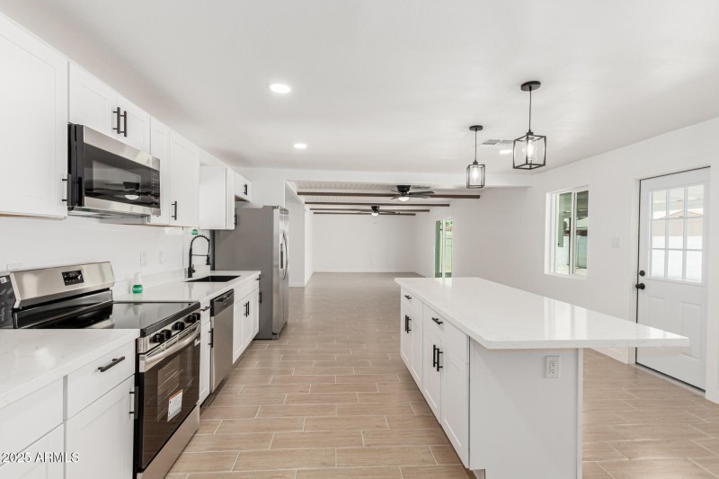 15 - 53rd 4613