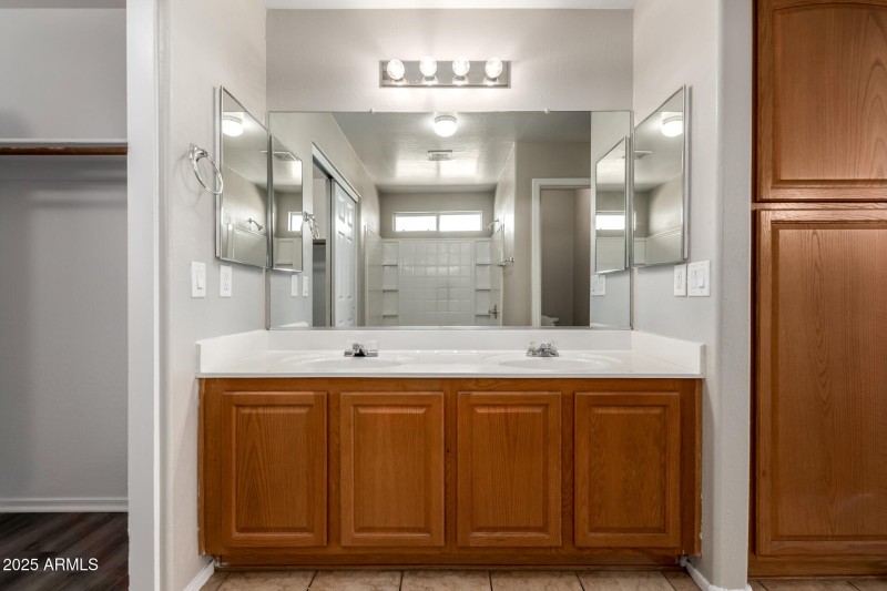 25 Loma Linda