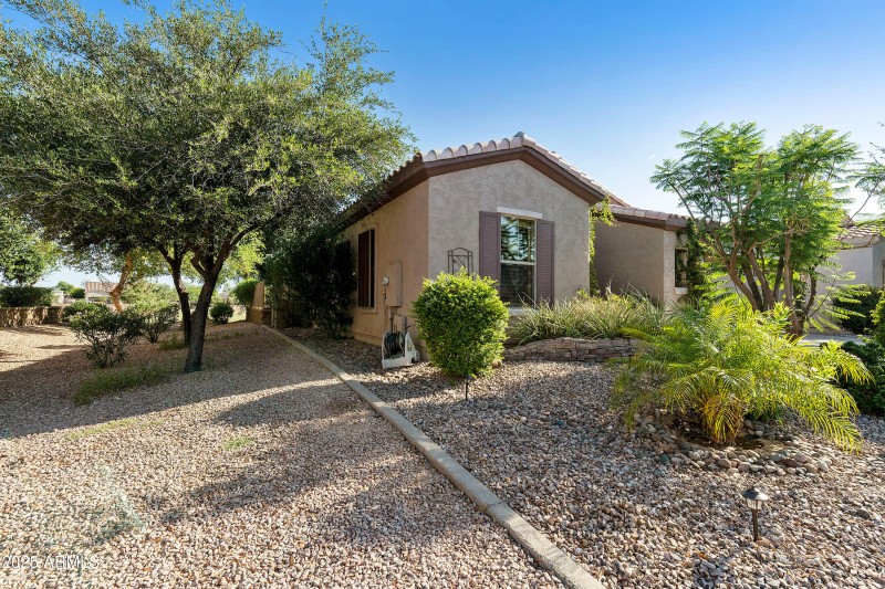 4548 E-003-039-DLB 9472-MLS_Size