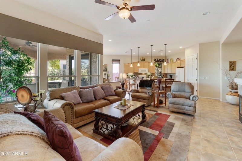 4548 E-011-046-dlb-MLS_Size
