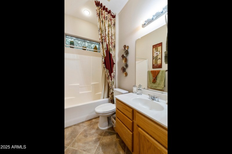 4548 E-029-030-DLB 9478-MLS_Size