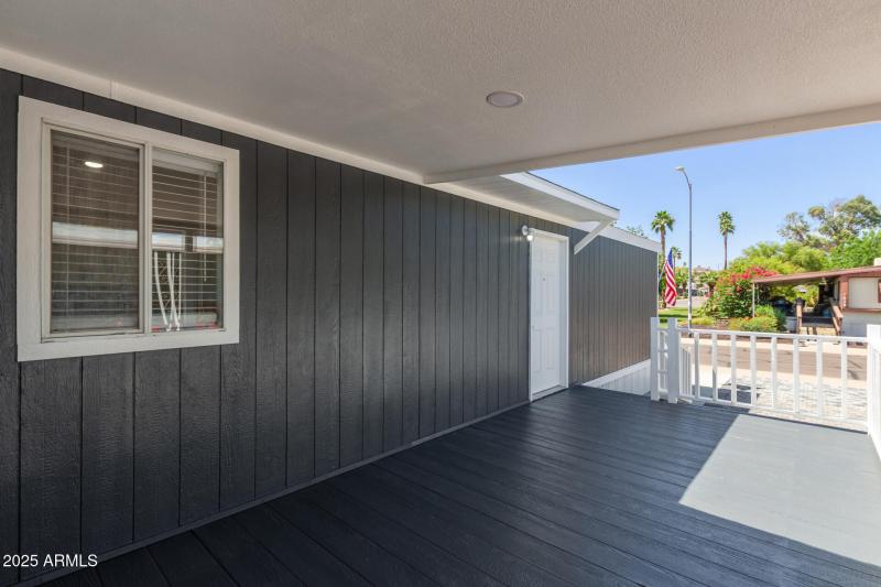 Deck/Covered Porch
