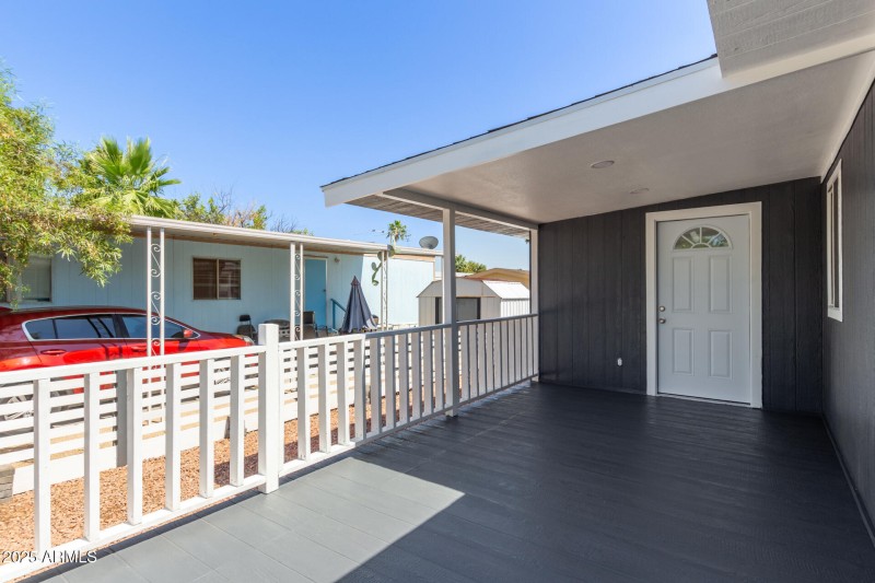Deck/Covered Porch